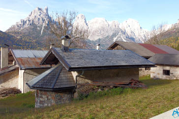 Casera in vendita in posizione spettacolare 