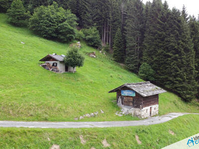 Miniatura di Rustici da ristrutturare in Loc. Lozen