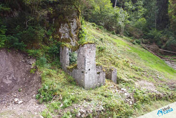 Rudere con terreno in vendita