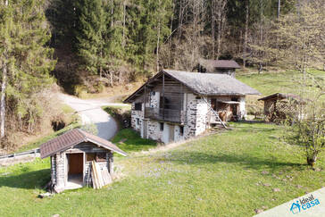 Baita in posizione panoramica in vendita
