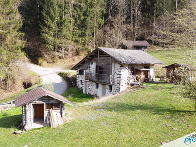 Miniatura di Baita in posizione panoramica in vendita