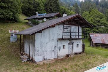 Rustico da ristrutturare in posizione panoramica in vendita